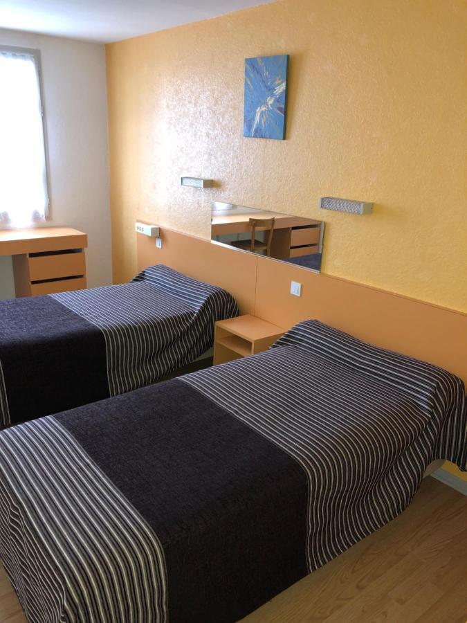 Hotel Au Petit Languedoc ลูร์ด ภายนอก รูปภาพ