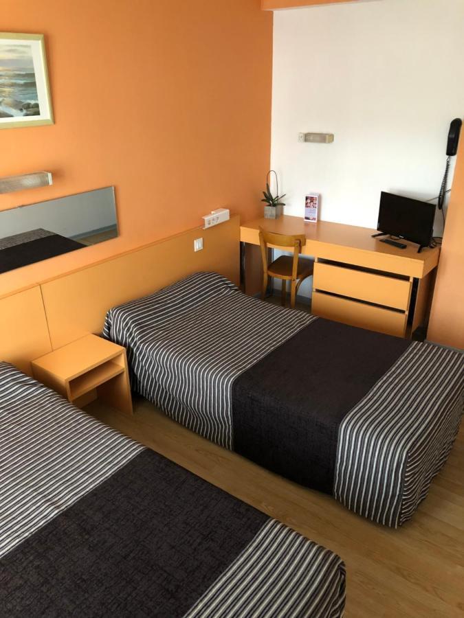 Hotel Au Petit Languedoc ลูร์ด ภายนอก รูปภาพ