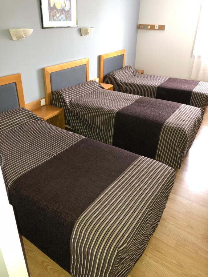 Hotel Au Petit Languedoc ลูร์ด ภายนอก รูปภาพ