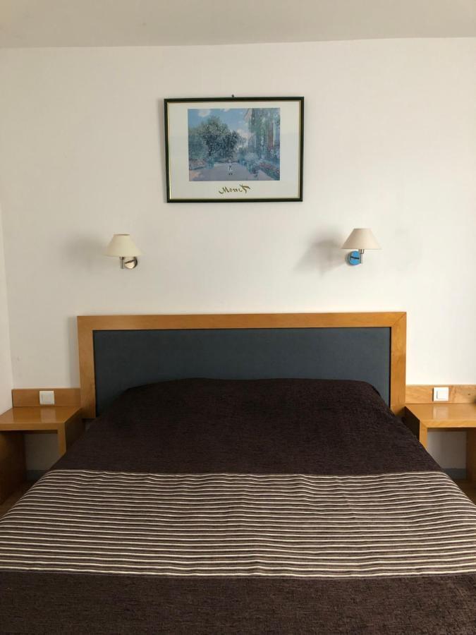 Hotel Au Petit Languedoc ลูร์ด ภายนอก รูปภาพ