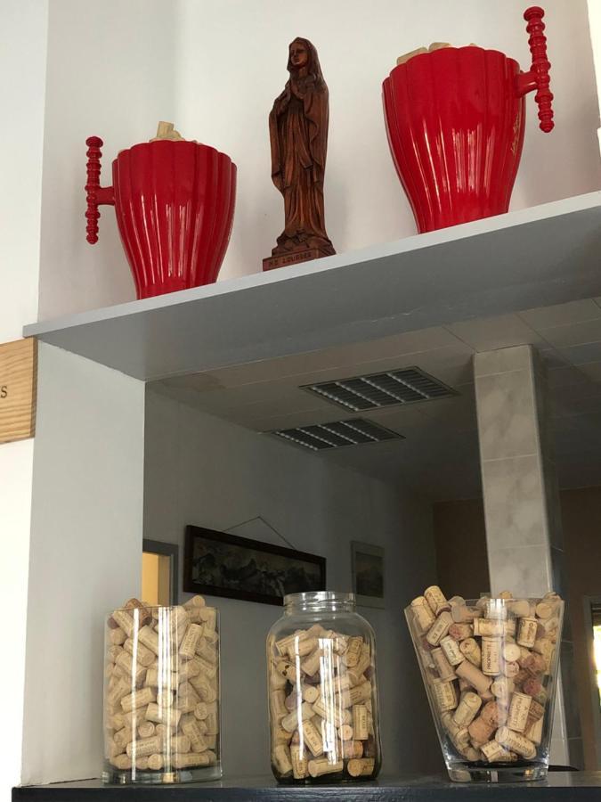 Hotel Au Petit Languedoc ลูร์ด ภายนอก รูปภาพ